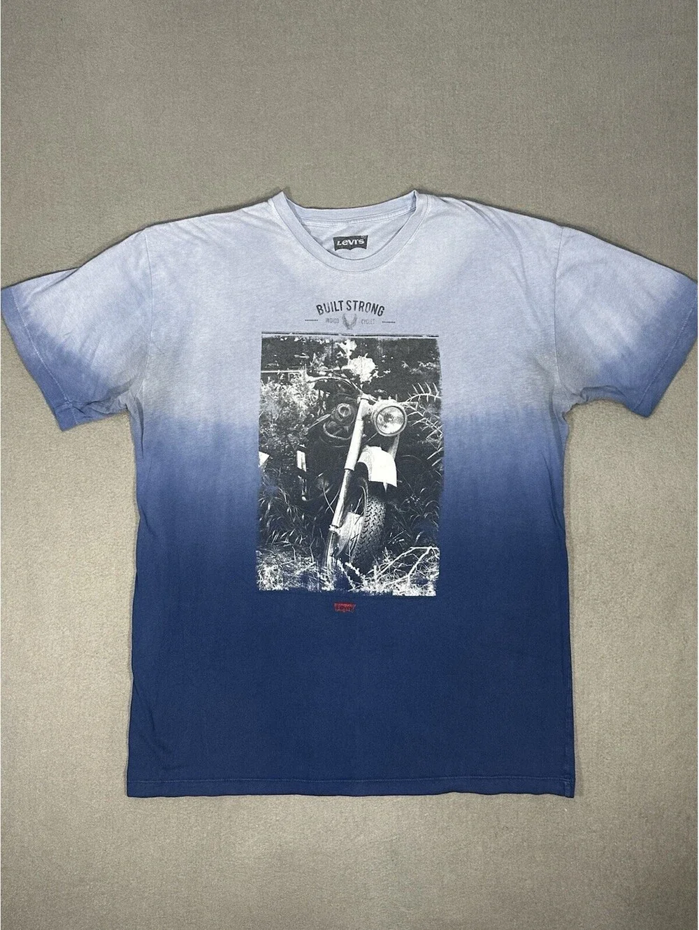 Men’s Levi’s Graphic T-Shirt – Motorcycle / “Built Strong” – Blue Ombre – XL